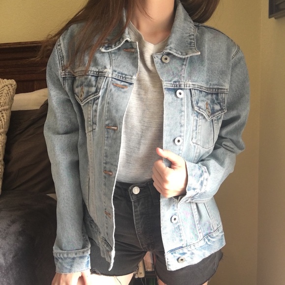 Reflect Jeans Jackets & Blazers - lightly distressed denim jacket!